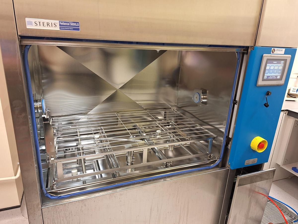 Steris Reliance 500XLS Laboratory Glassware Washer, image 3