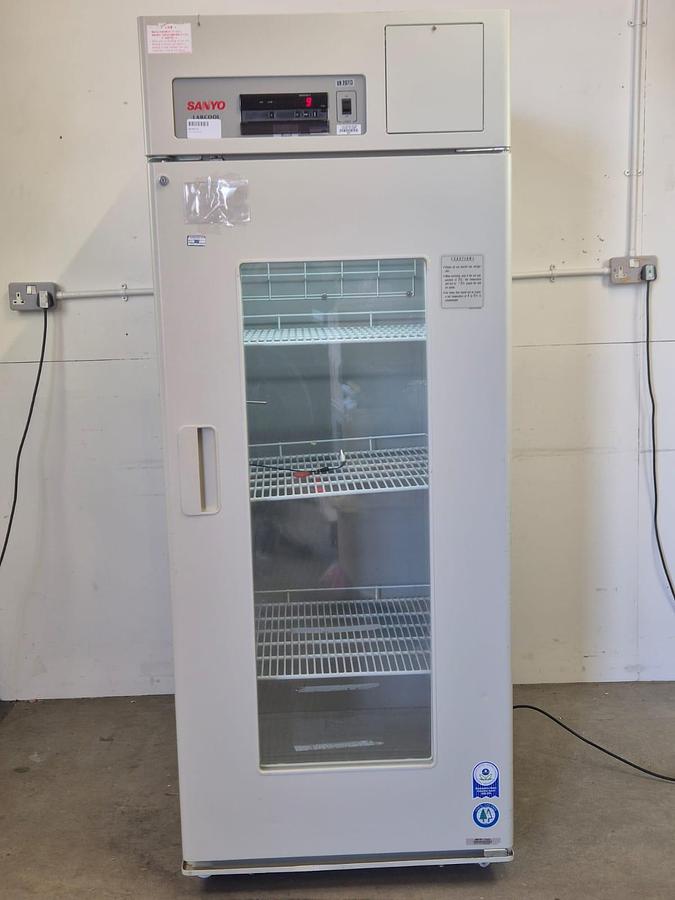 Sanyo MPR 720 Labcool Pharmaceutrical Refrigerator, image 2