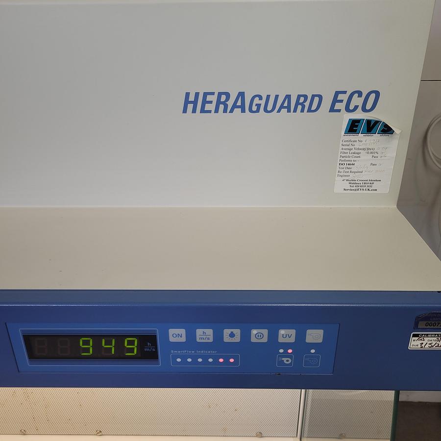 Thermo Scientific Heraguard ECO 1.2 Laminar Flow Clean Bench, image 2