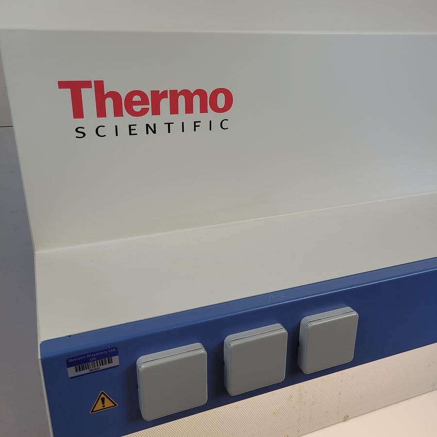 Thermo Scientific Heraguard ECO 1.2 Laminar Flow Clean Bench, image 3