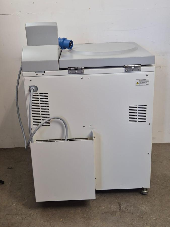 Thermo Scientific Sorvall RC 6 Plus Superspeed Centrifuge, image 2