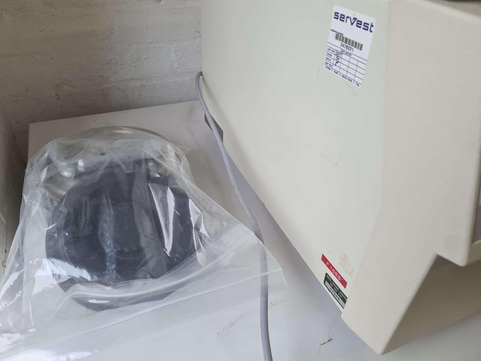 Heraeus Biofuge 15R Refrigerated Centrifuge, image 2