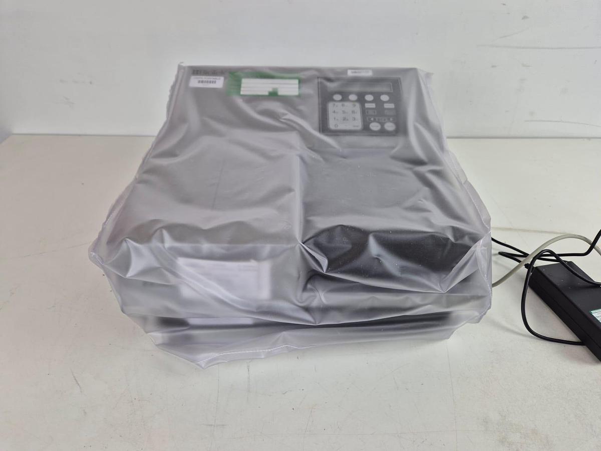 Biotek ELx808 Plate reader, image 2