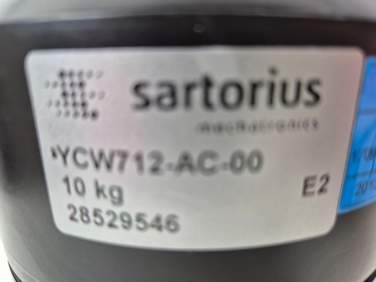 Sartorius F1 10KG Cylindrical Calibration Weight, image 8