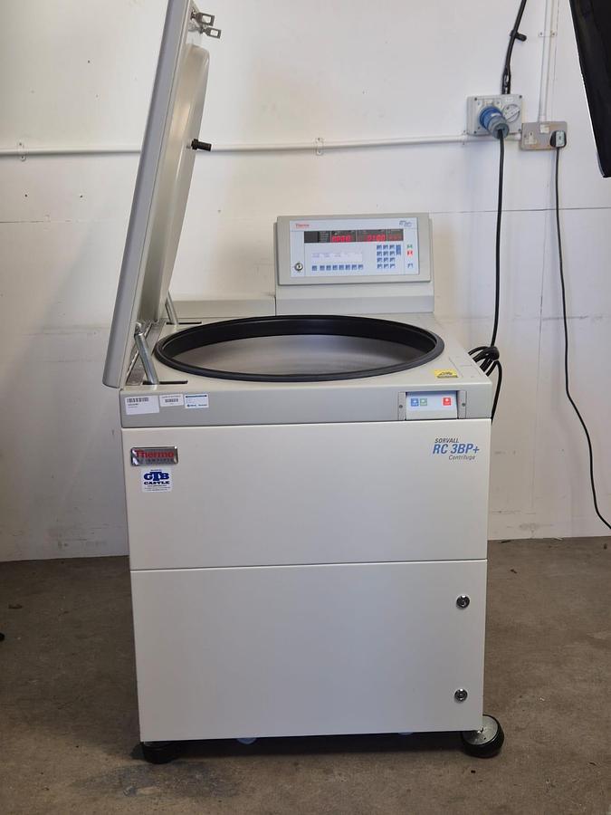 Thermo Scientific Sorvall RC 3BP Plus Centrifuge, image 3