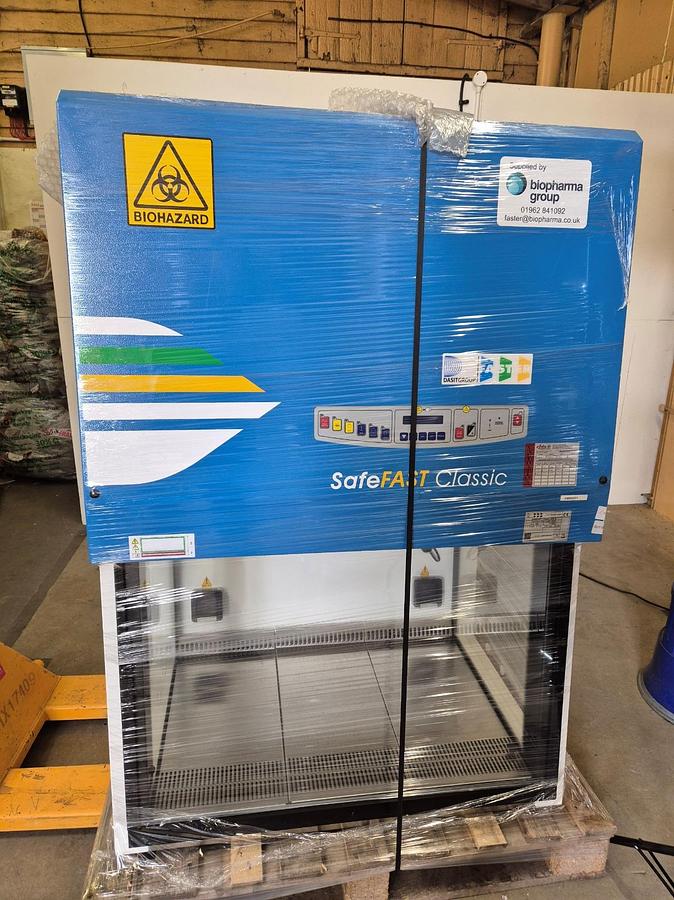 Faster SafeFAST Classic 209D Microbiological Safety Cabinet, image 2
