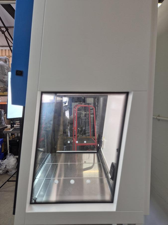 Faster SafeFAST Classic 209D Microbiological Safety Cabinet, image 3