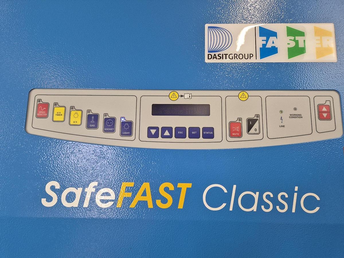 Faster SafeFAST Classic 209D Microbiological Safety Cabinet, image 9