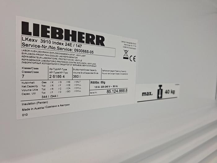 Liebherr LKexv 3910 Spark-Free Laboratory Refrigerator, image 3