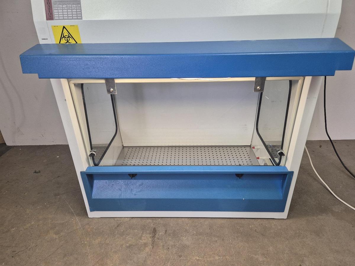 ICN Biomedicals Flow Gelaire BSB Class 2 Safety Cabinet, image 10