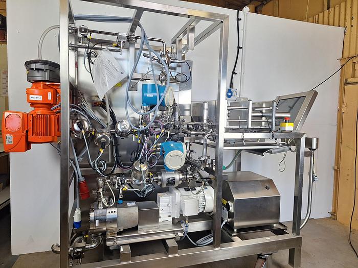 Cytiva UniFlux 120 Tangential Flow Filtration System