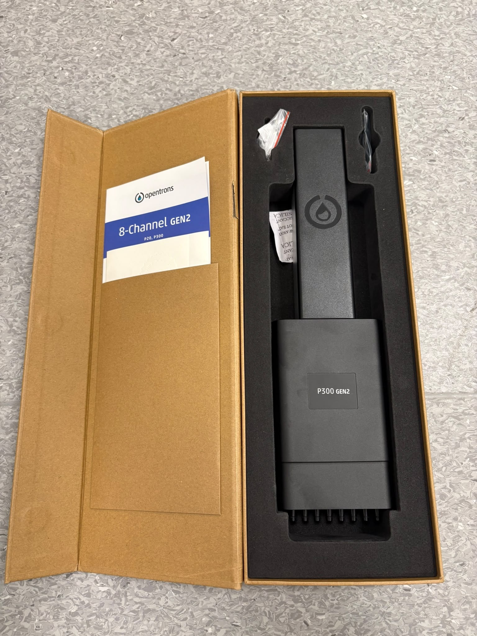 Opentrons OT-2 P300 8-Channel Pipette GEN2 (20-300 µL)