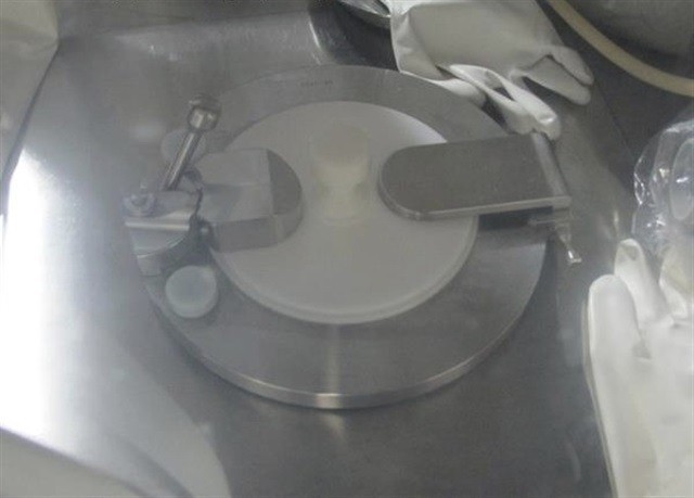 Getinge La Calhene 6-Glove Isolator (dual sided), image 2