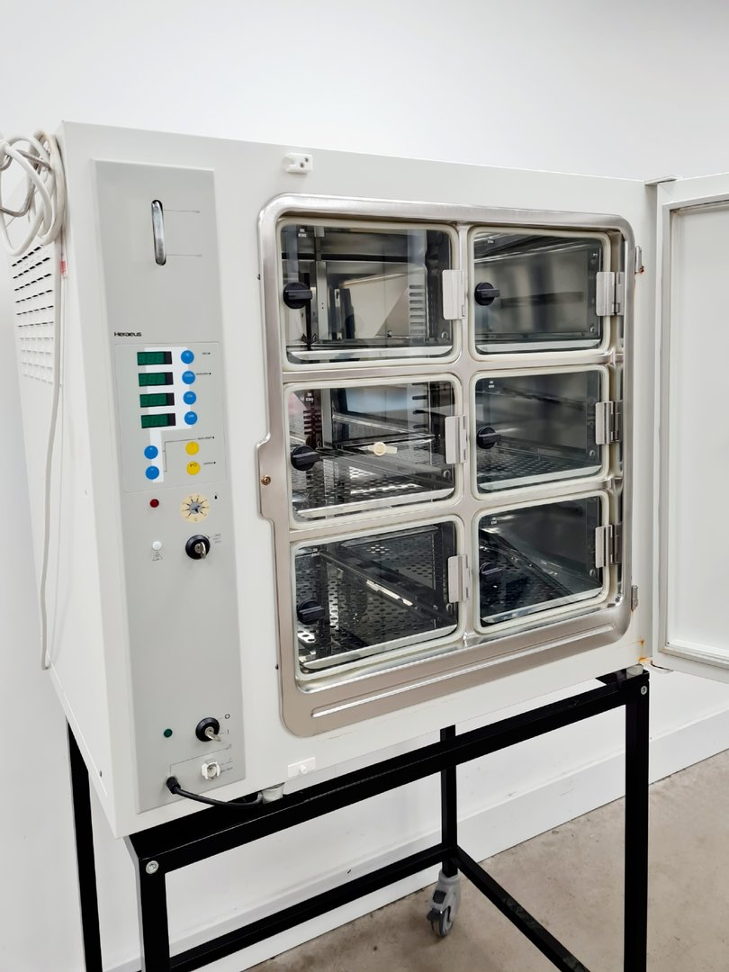Thermo Scientific Heraeus Cytoperm 2 CO2 Incubator, image 3