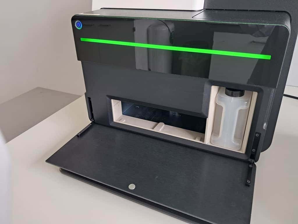 Illumina MiniSeq Sequencing System, image 4