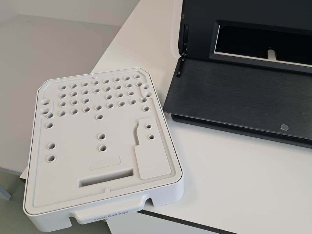 Illumina MiniSeq Sequencing System, image 6