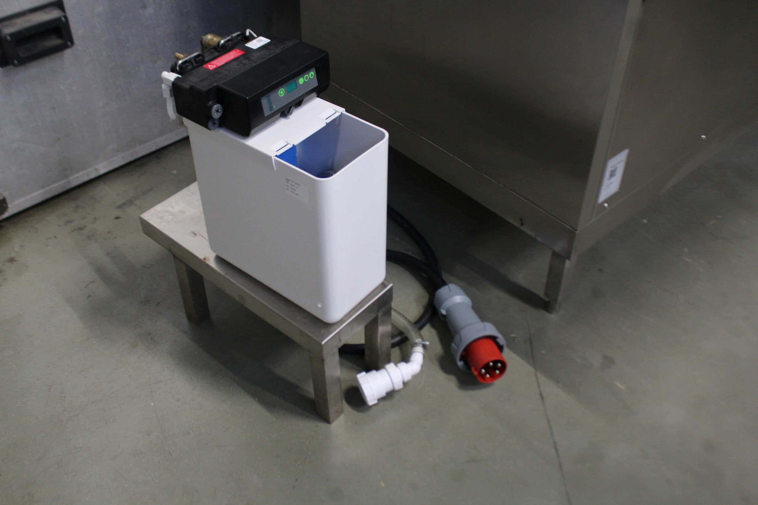 Meiko FV 250.2 High Temperature Sanitizing Pot and Pan Washer, image 3