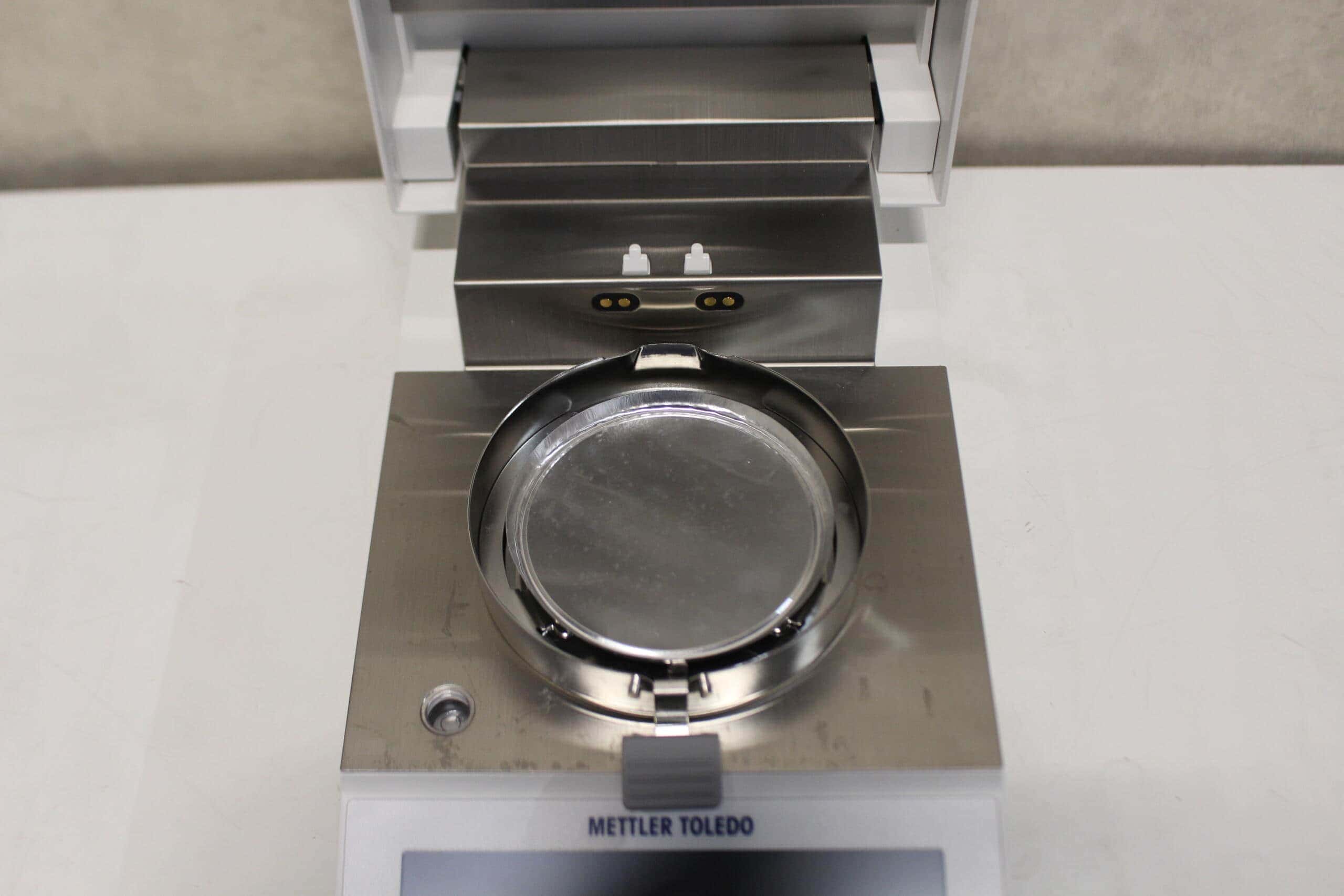 Mettler Toledo HC103 Moisture Analyzer, image 3