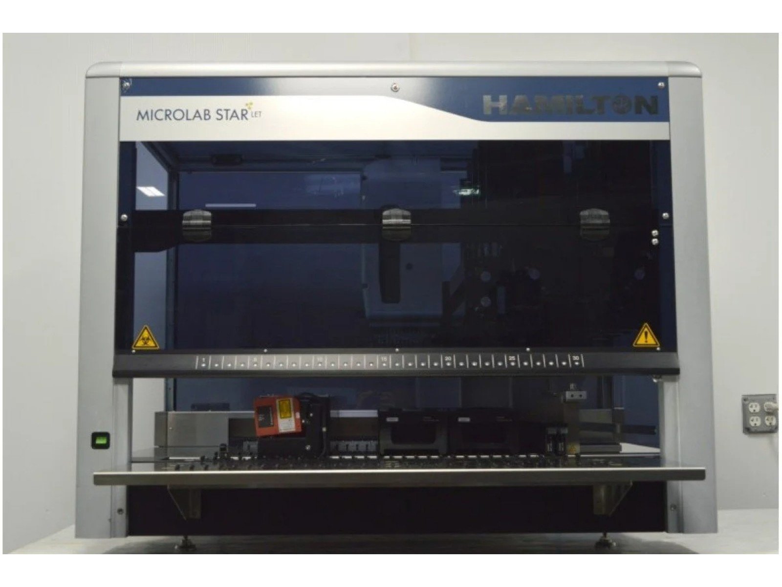 Hamilton Microlab STARlet Liquid Handler (CO-RE 96 Head and iSWAP), image 2