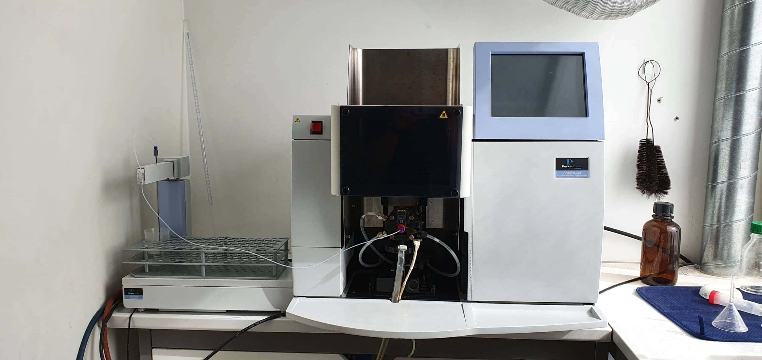 PerkinElmer AAnalyst 200 Atomic Absorption Spectrometer
