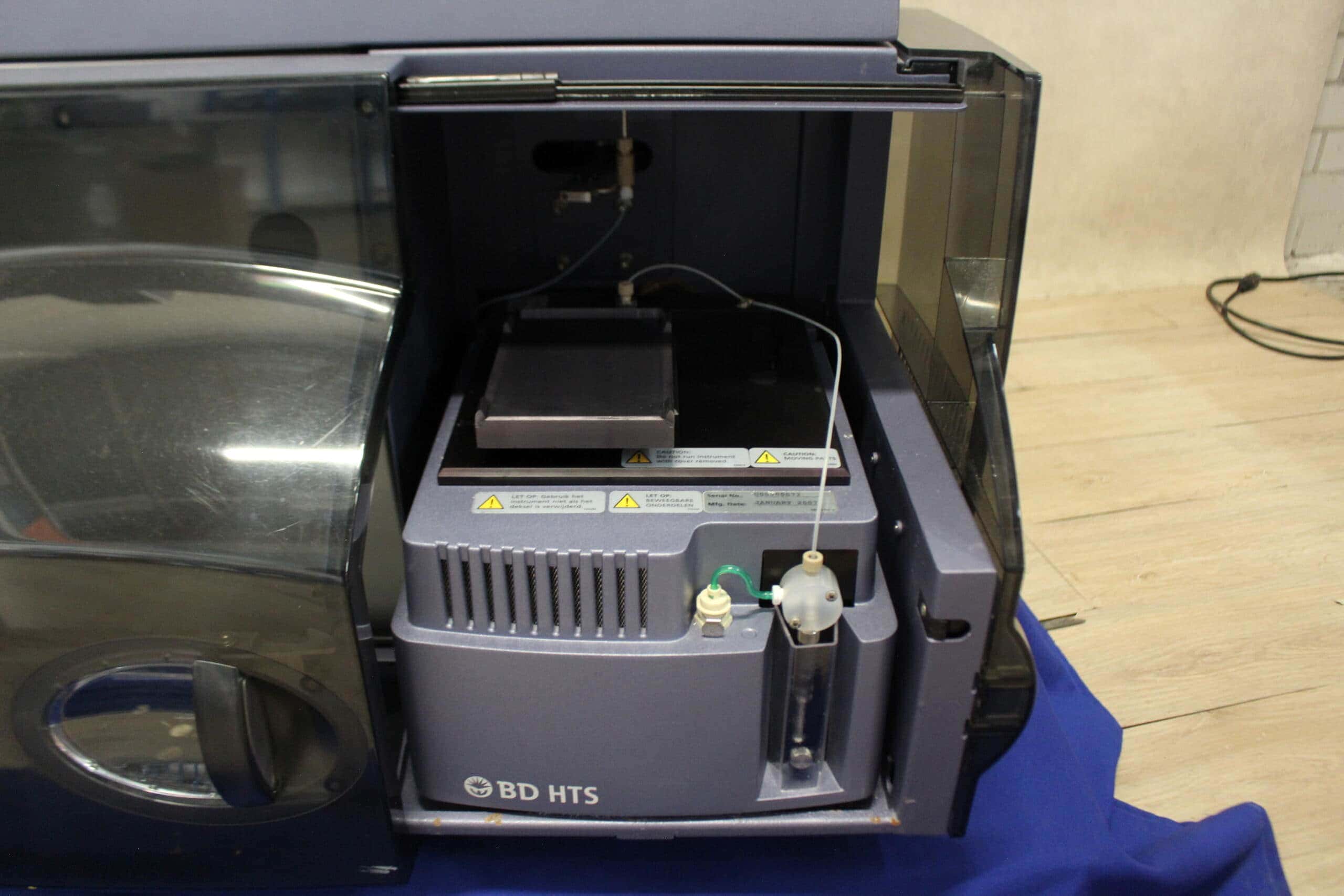BD FACSCanto II Flow Cytometer, image 2