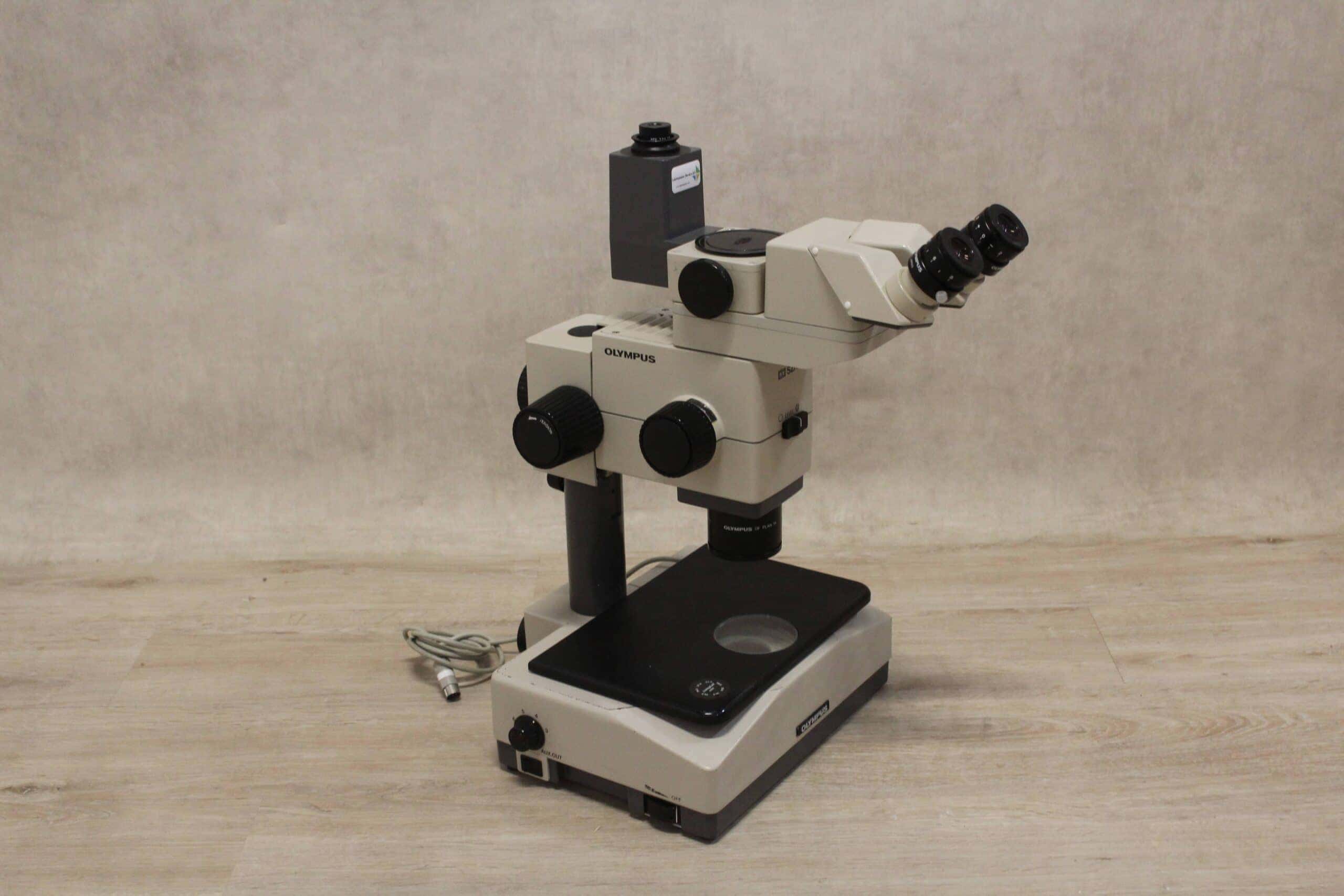 Olympus SZH-ILLB Trinocular Stereo Microscope, image 3