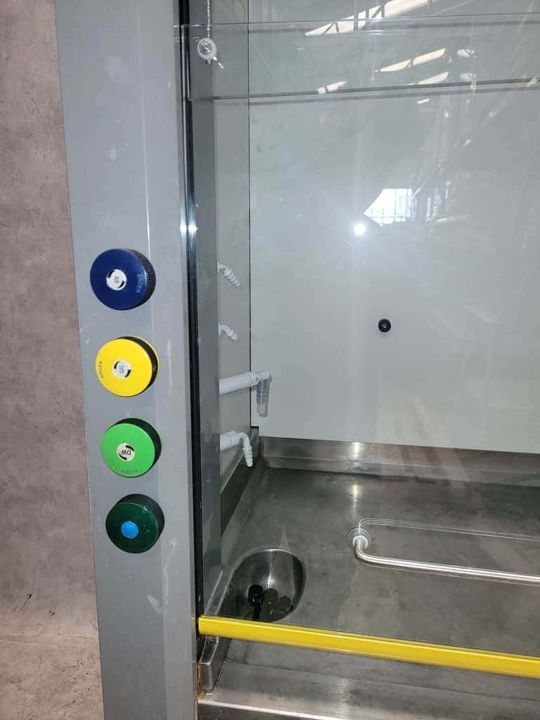 S+B 1500 Fume Hood, image 2