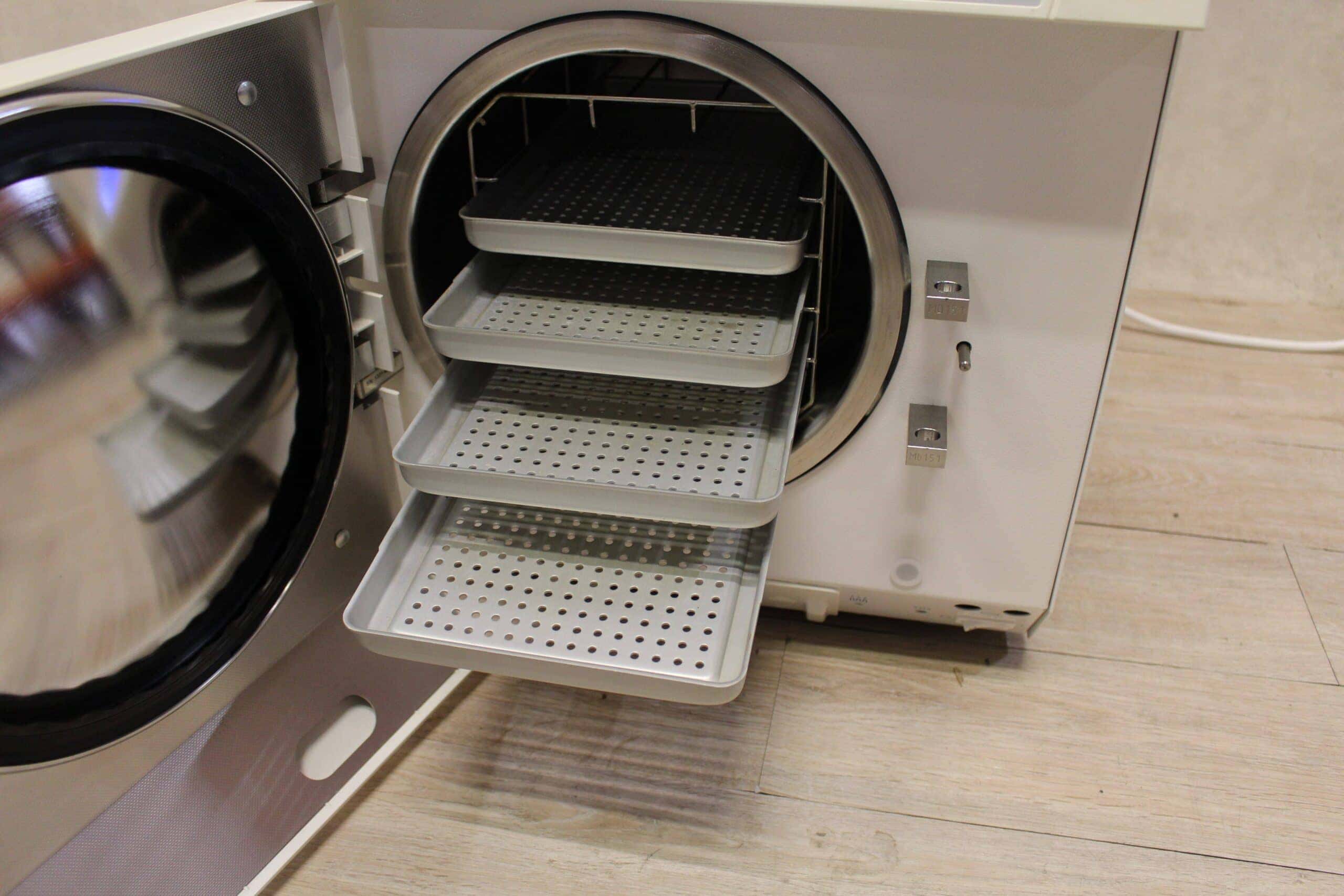 Melag Vacuklav 31-B Sterilizer, image 3