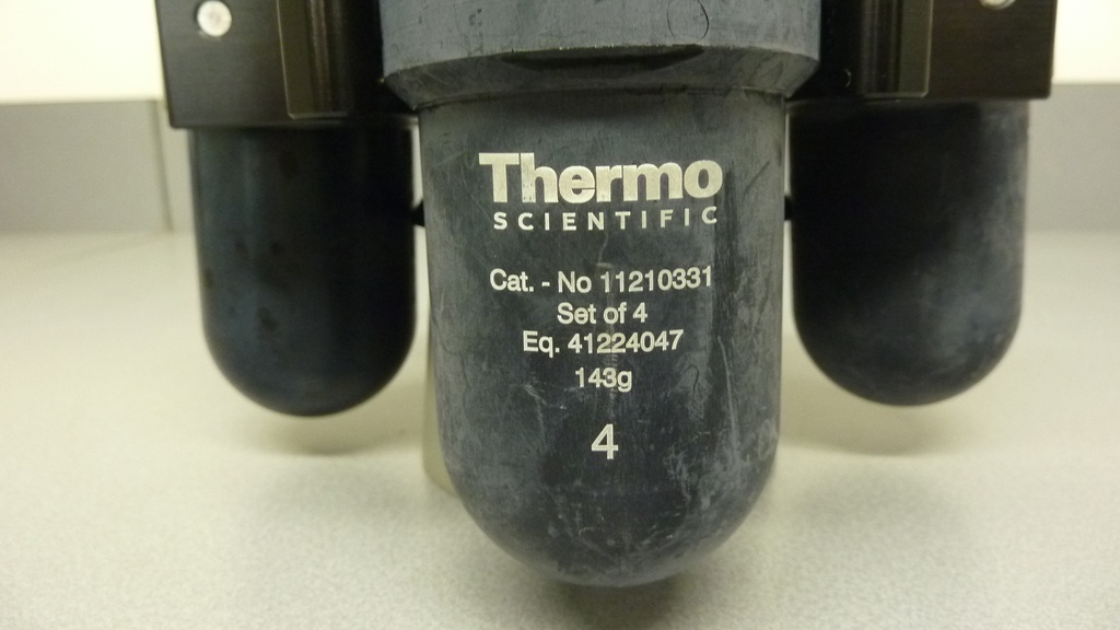 Thermo Scientific CL10 Benchtop Centrifuge, image 5