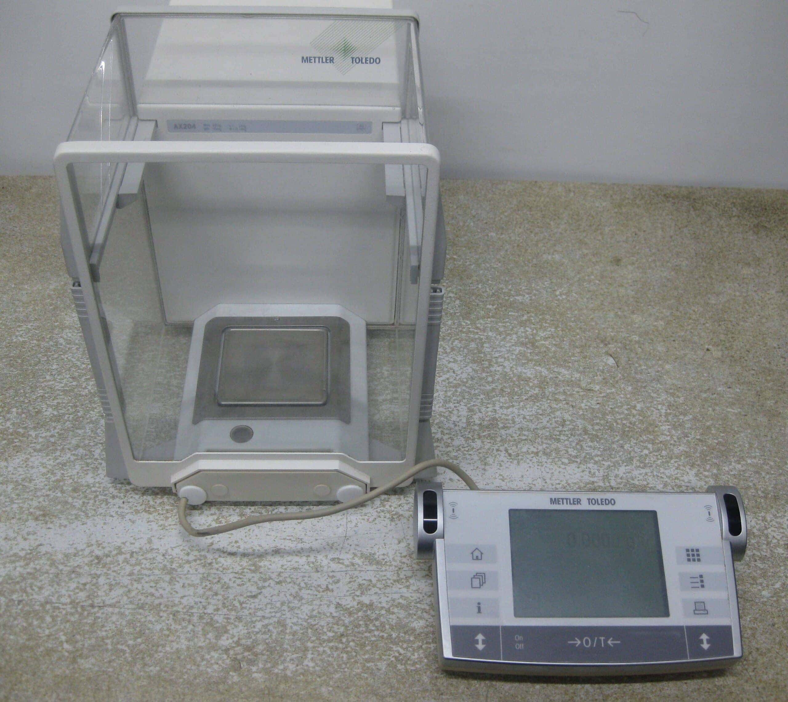 Mettler Toledo AX204 Analytical Balance