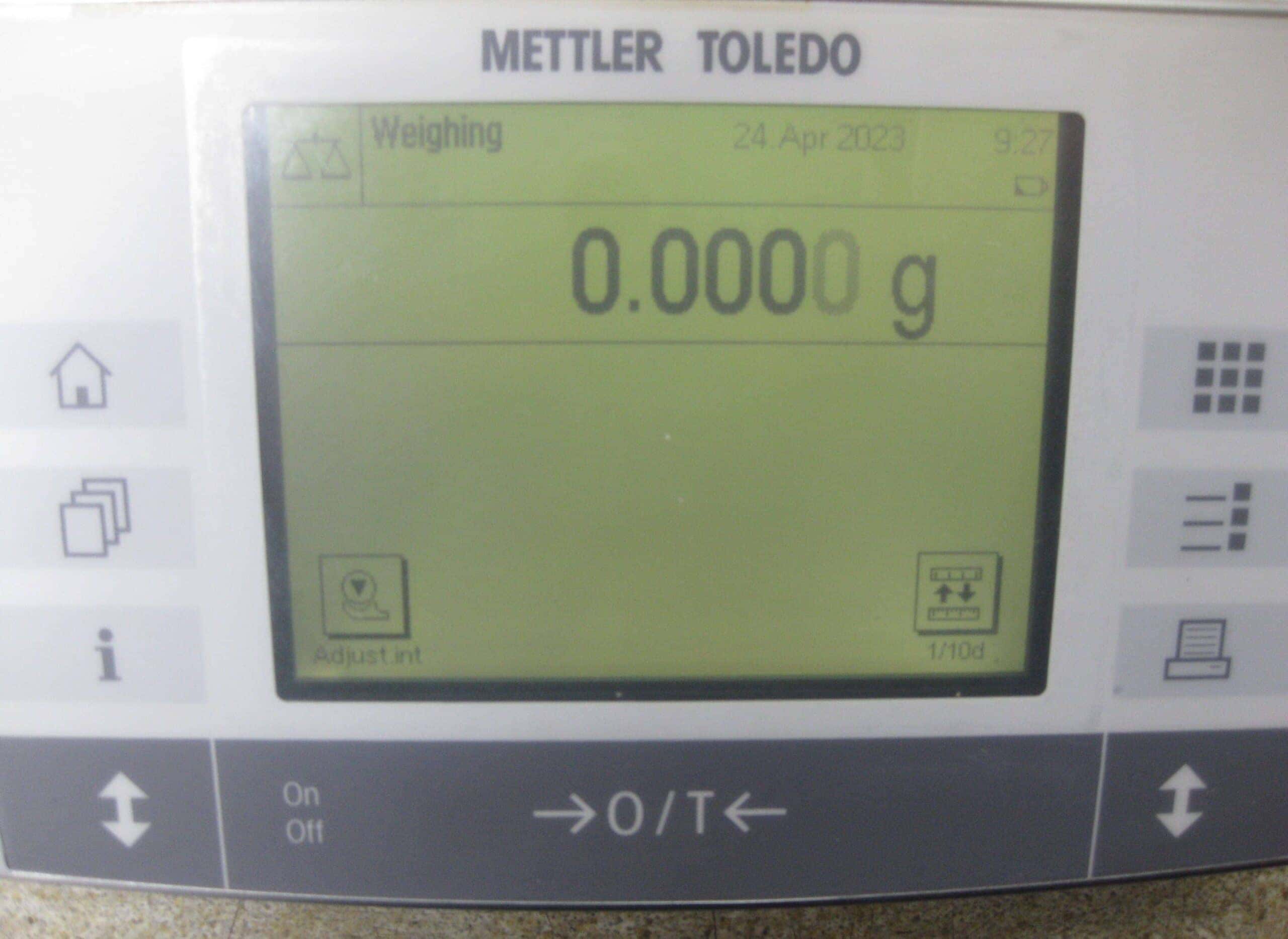 Mettler Toledo AX204 Analytical Balance, image 3