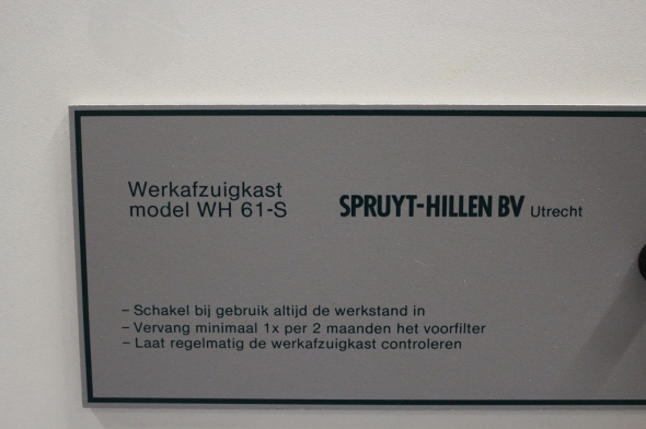 Spruyt-Hillen WH 61-S Powder Extraction Cabinet, image 3