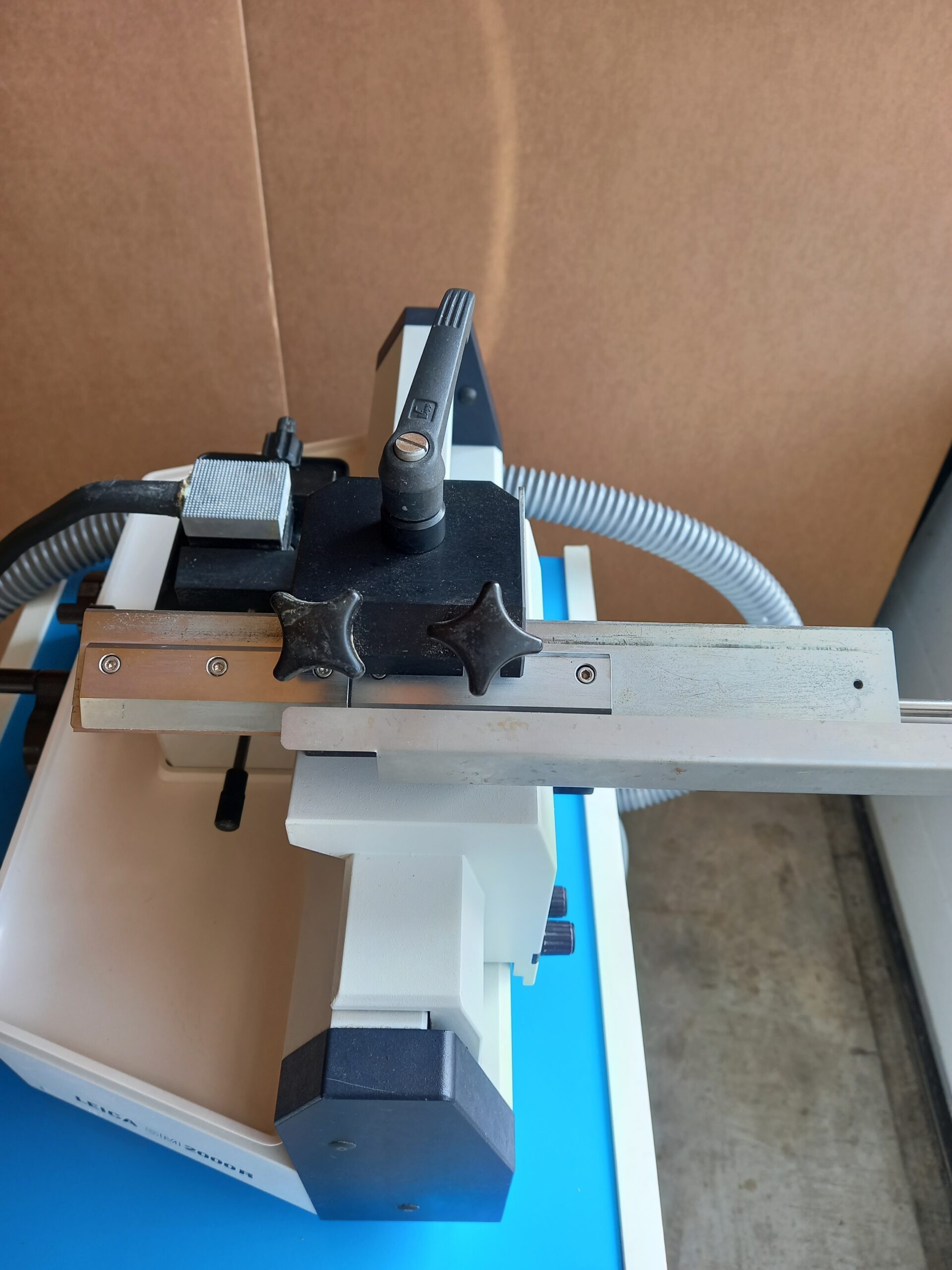 Leica SM 2000 R Sliding Microtome with Frigomobil Cooling Unit, image 4