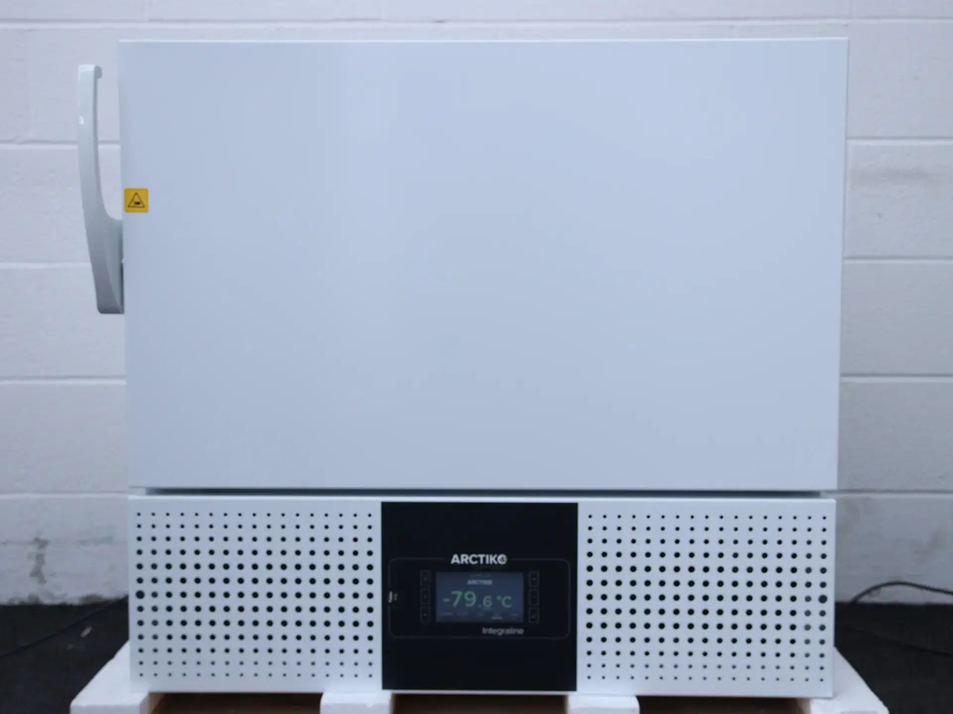 Arctiko ULUF P90 MV ULT Freezer, image 2