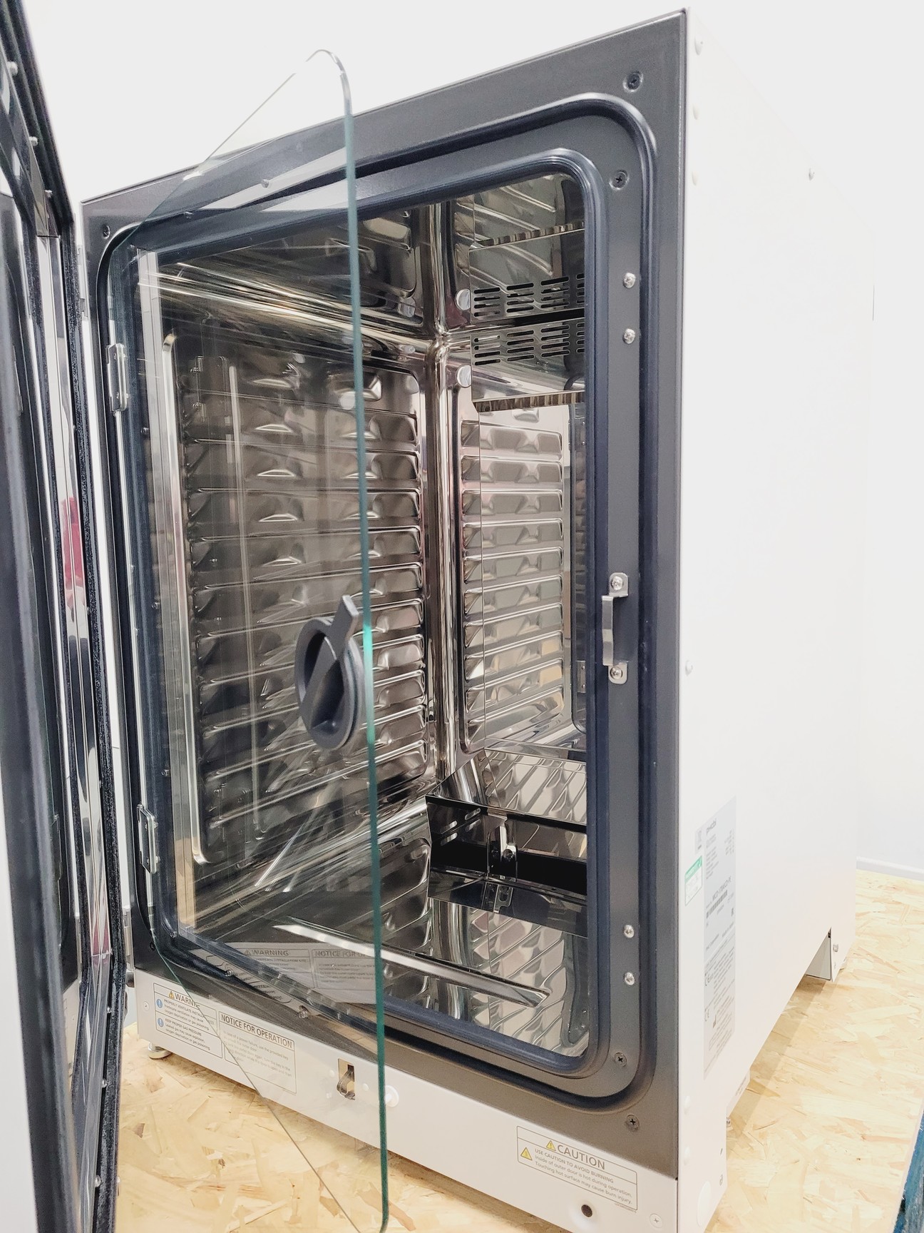 PHCbi MCO-170AICD-PE CO2 Incubator (Dry Heat Sterilisation), image 8
