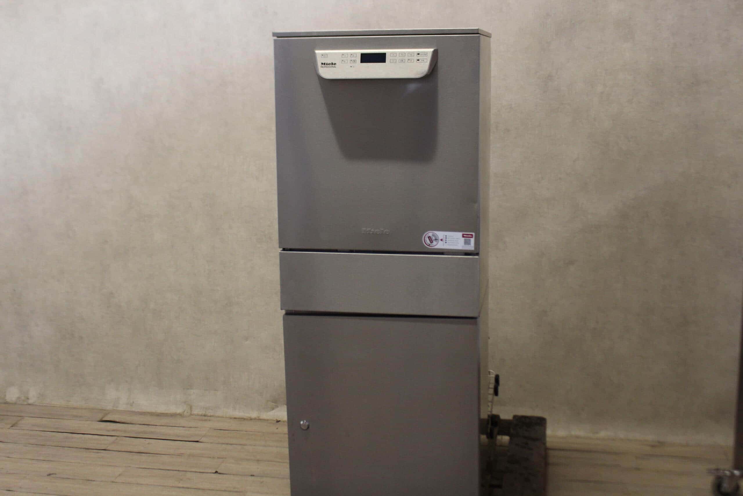 Miele PG 8583 Cleaning and Disinfection Machine