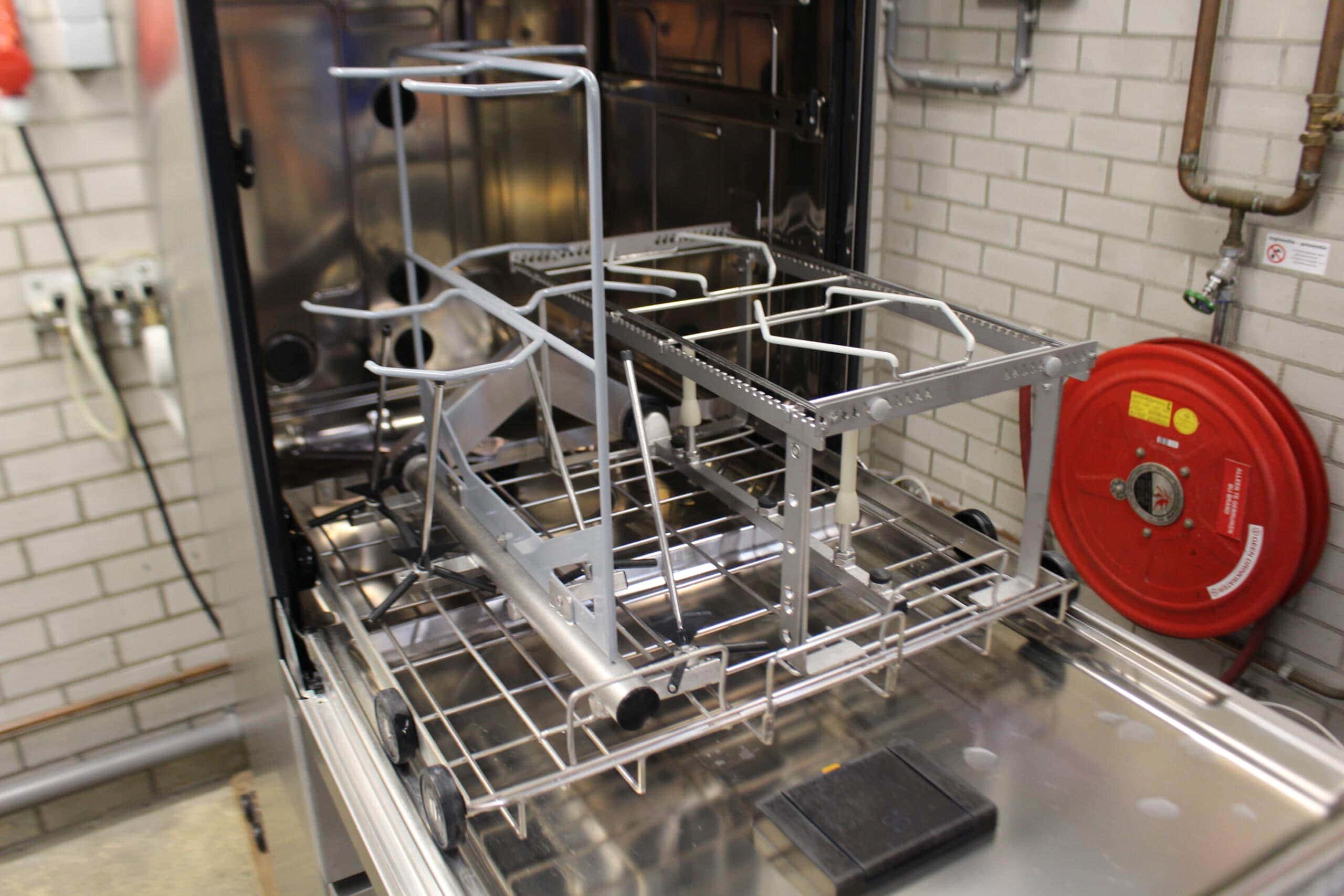 Miele PG 8583 Cleaning and Disinfection Machine, image 3