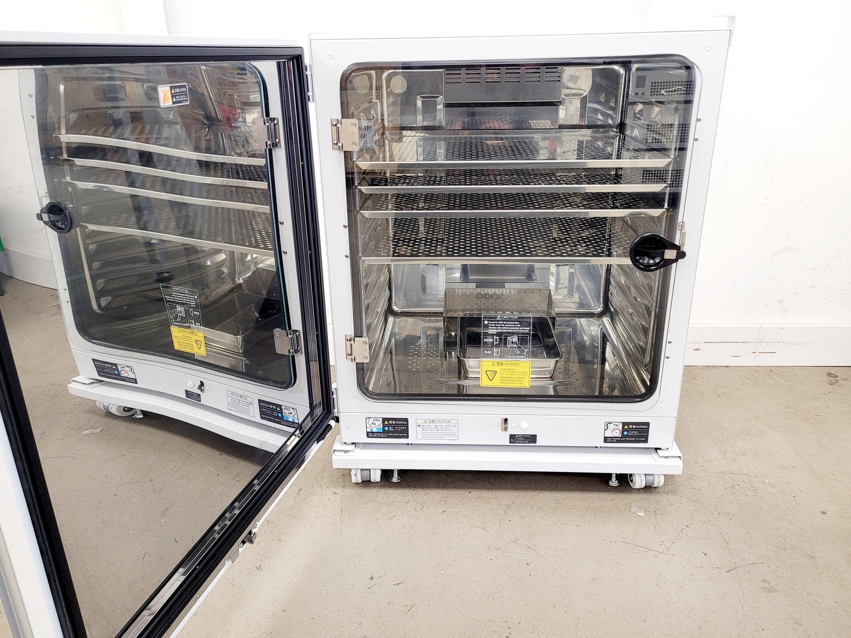 PHCbi MCO-230AICUV-PE CO2 Incubator (230 L), image 3