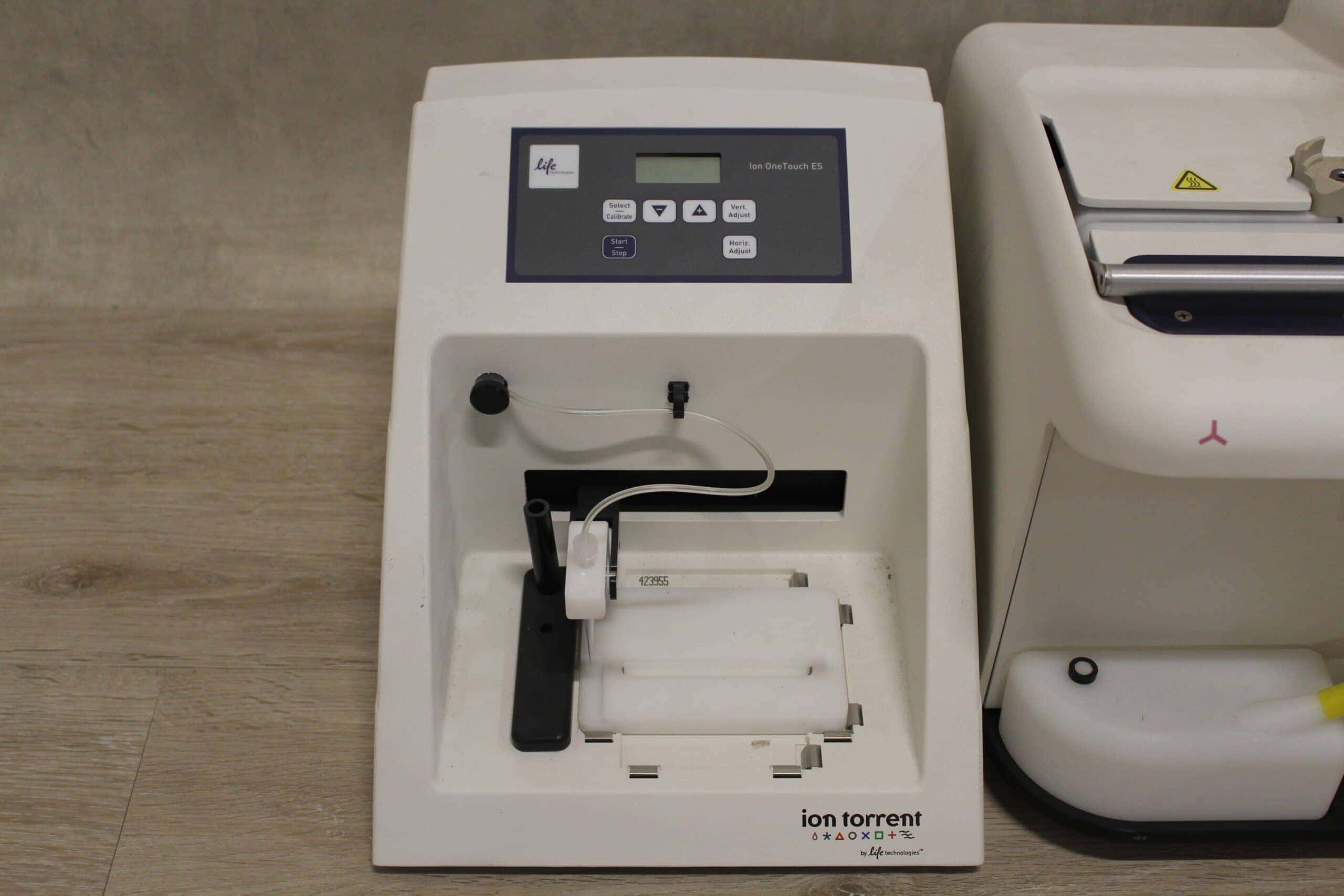 Thermo Scientific Ion Torrent Personal Genome Machine (PGM) System, image 5
