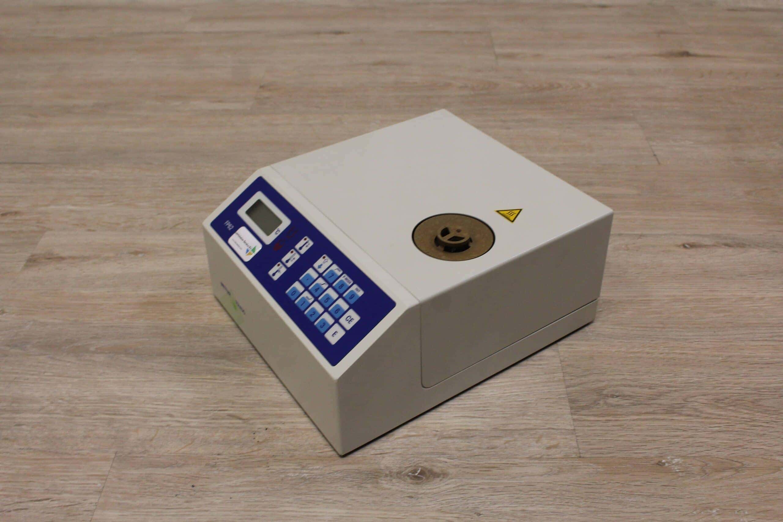 Mettler Toledo FP62 Melting Point meter, image 2