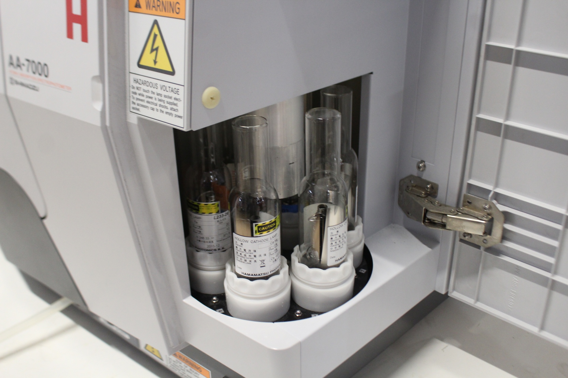 Shimadzu AA-7000 Atomic Absorption Spectrophotometer, image 4