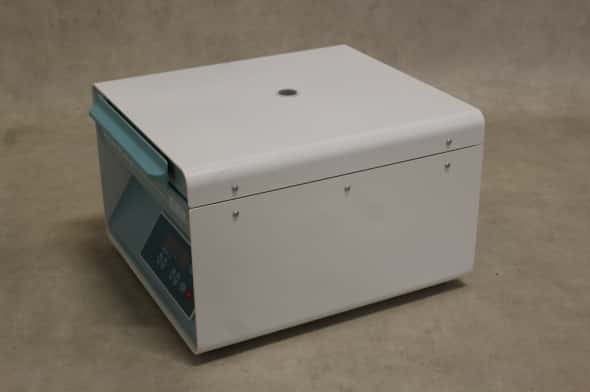Hettich Rotofix 32A Centrifuge, image 2