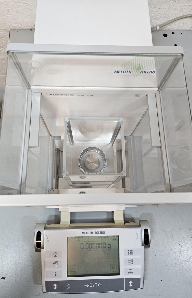 Mettler Toledo AX26 Comparator Microbalance, image 4