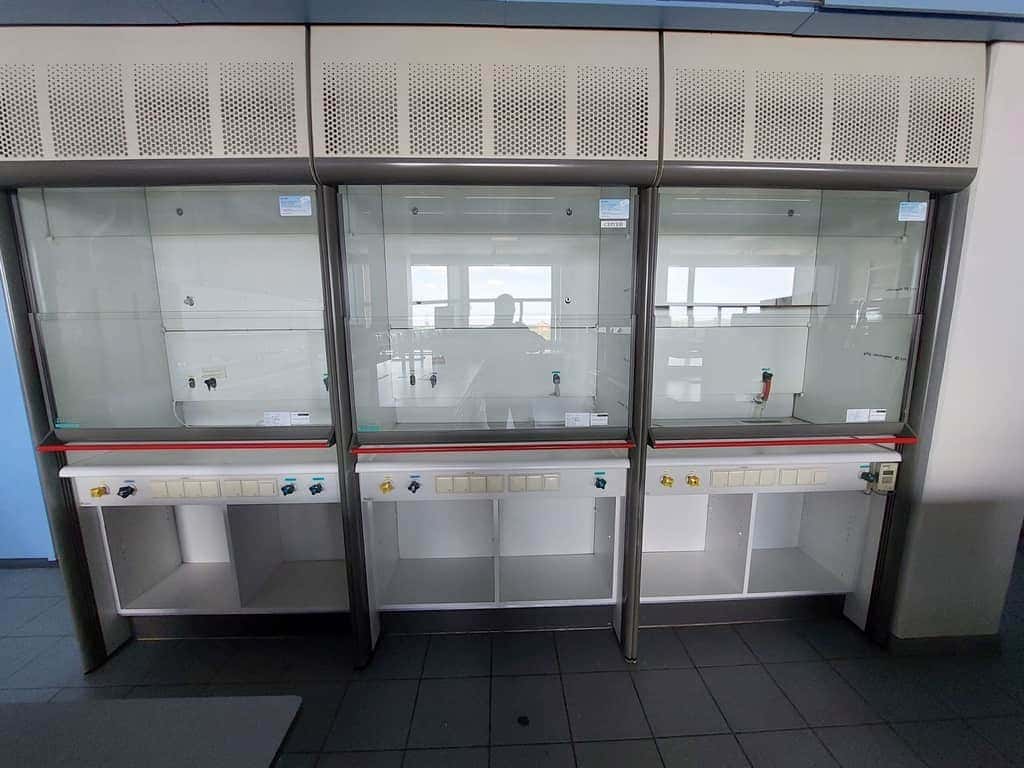 Interfurn Fumia 1200 Fume Hood