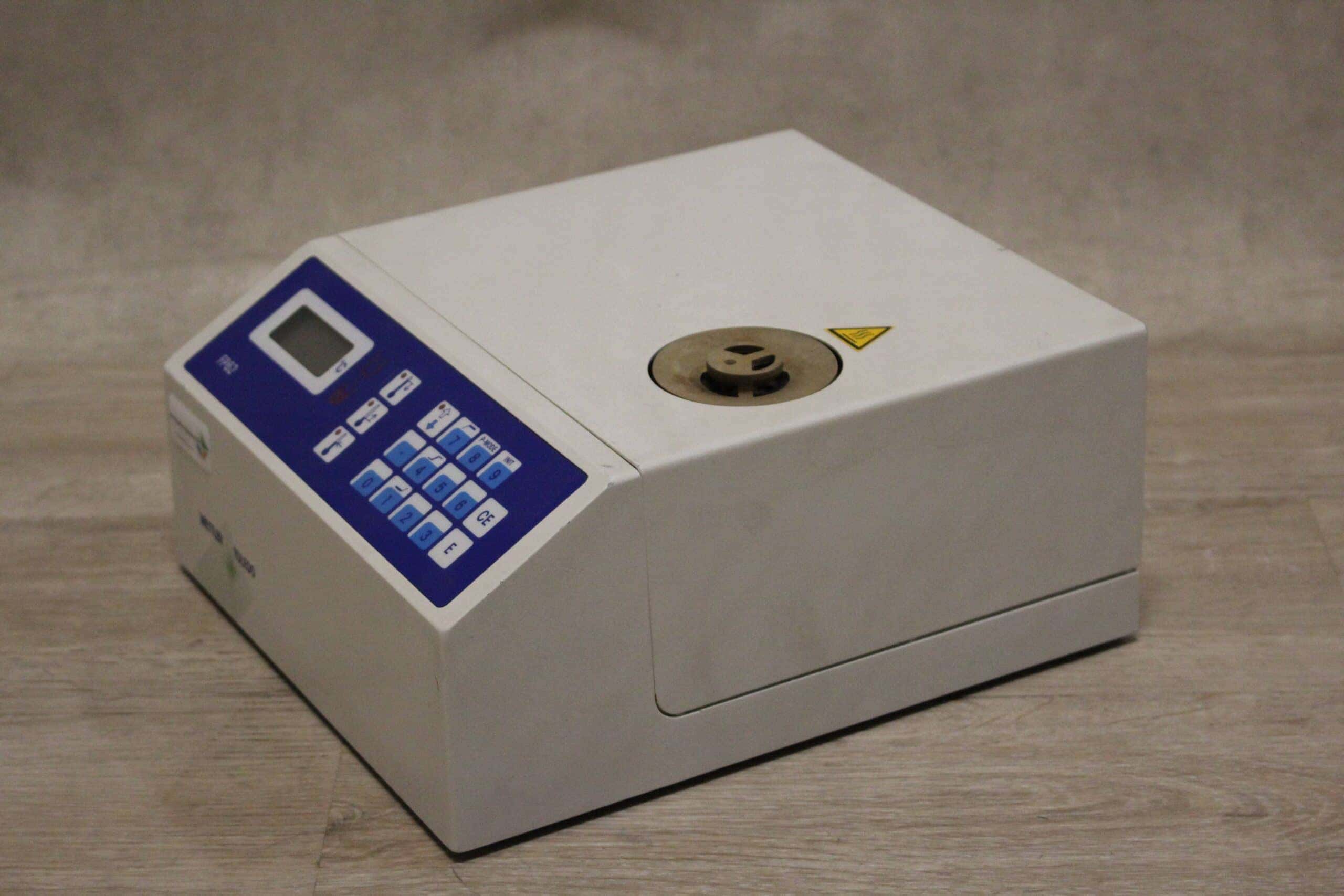 Mettler Toledo FP62 Melting Point Meter, image 2