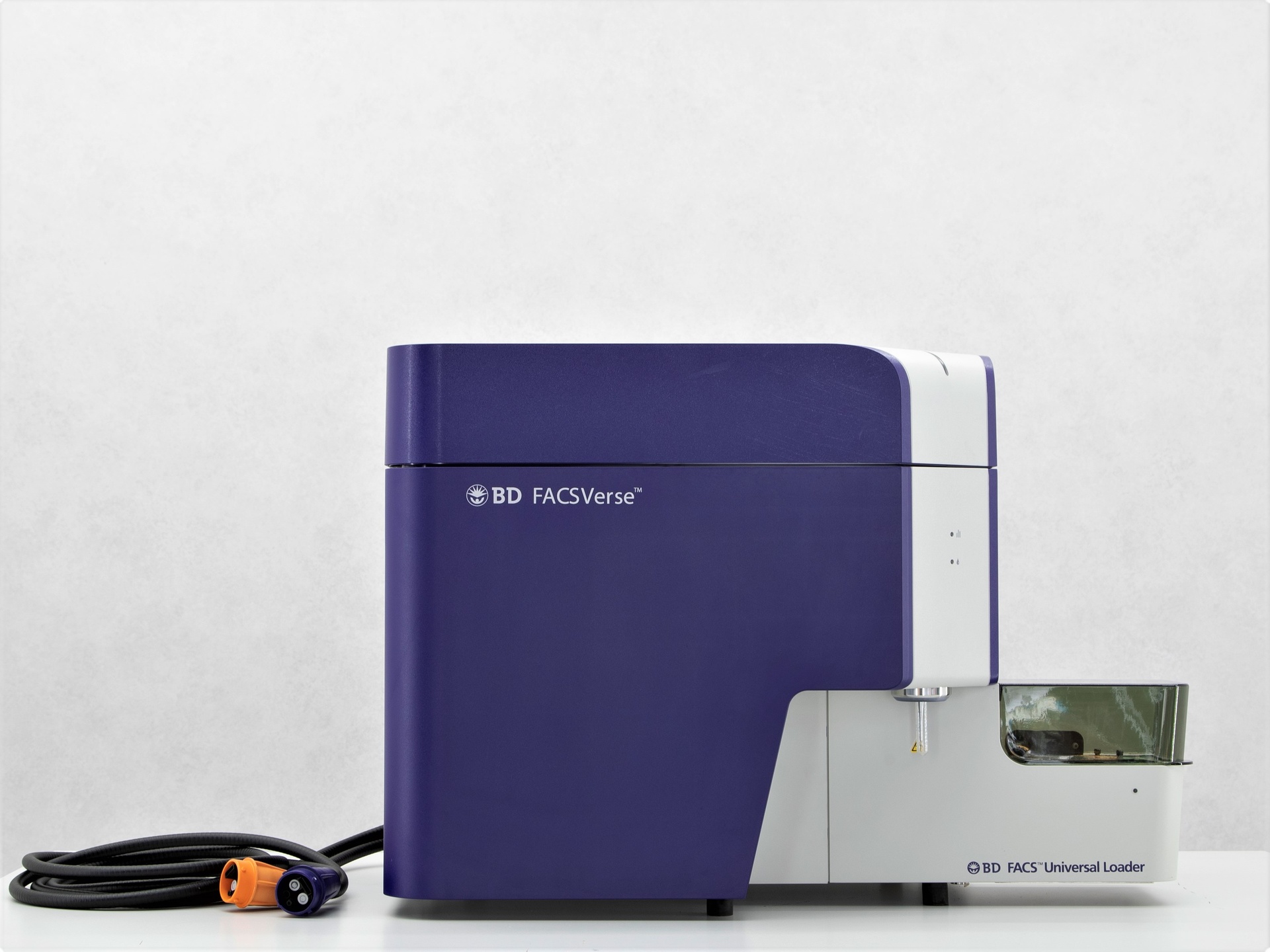 BD Becton Dickinson FacsVerse Flow Cytometer, image 2