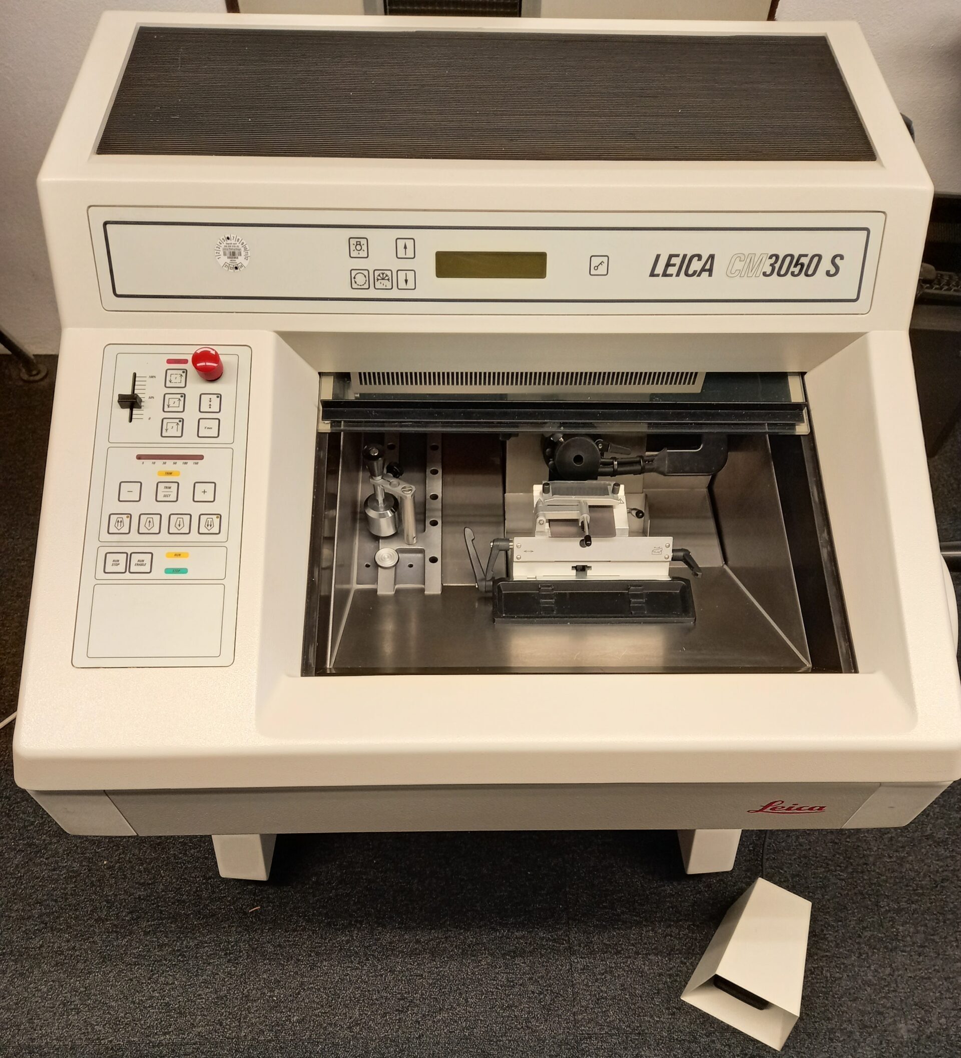 Leica Biosystems CM3050 S Cryostat, image 2