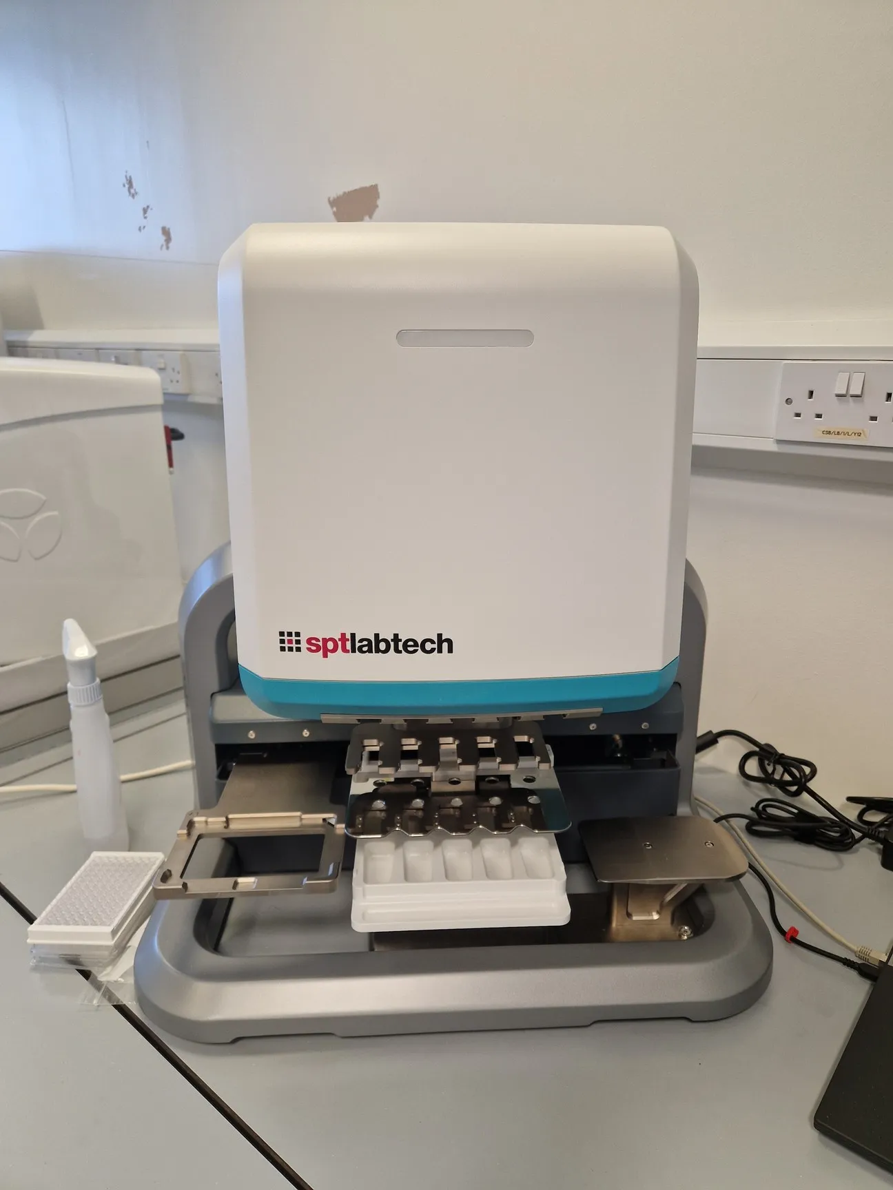 SPT Labtech Dragonfly Discovery Reagent Dispenser (3 Head)
