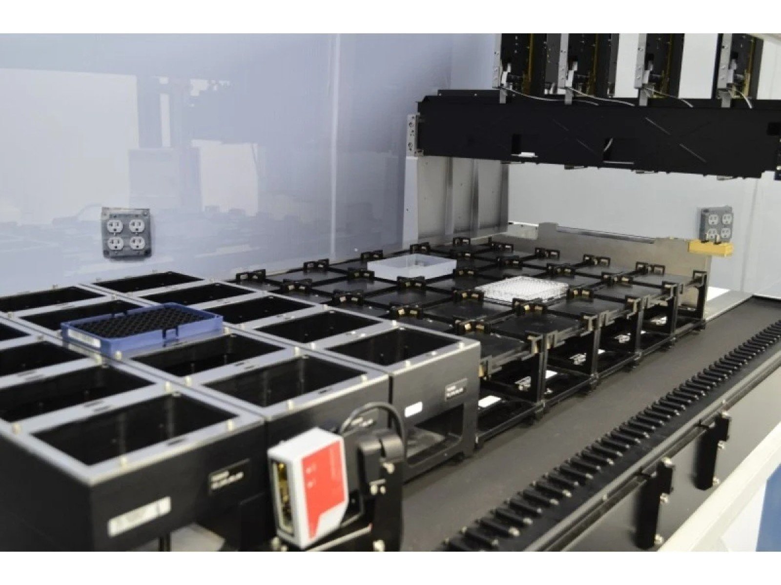 Hamilton Microlab STAR Liquid Handler (8 x 1000 µL Channels), image 2