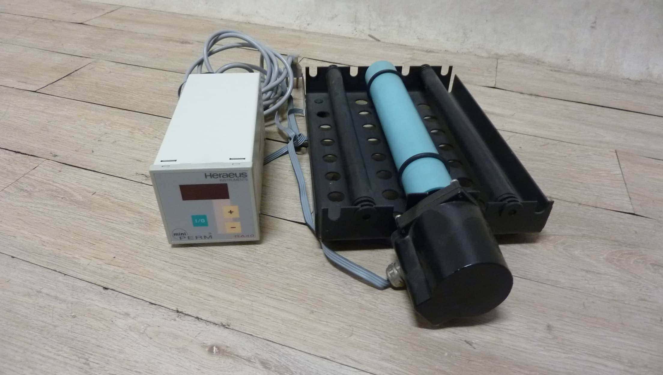 Heraeus Mini Perm RA40 Roller Mixer